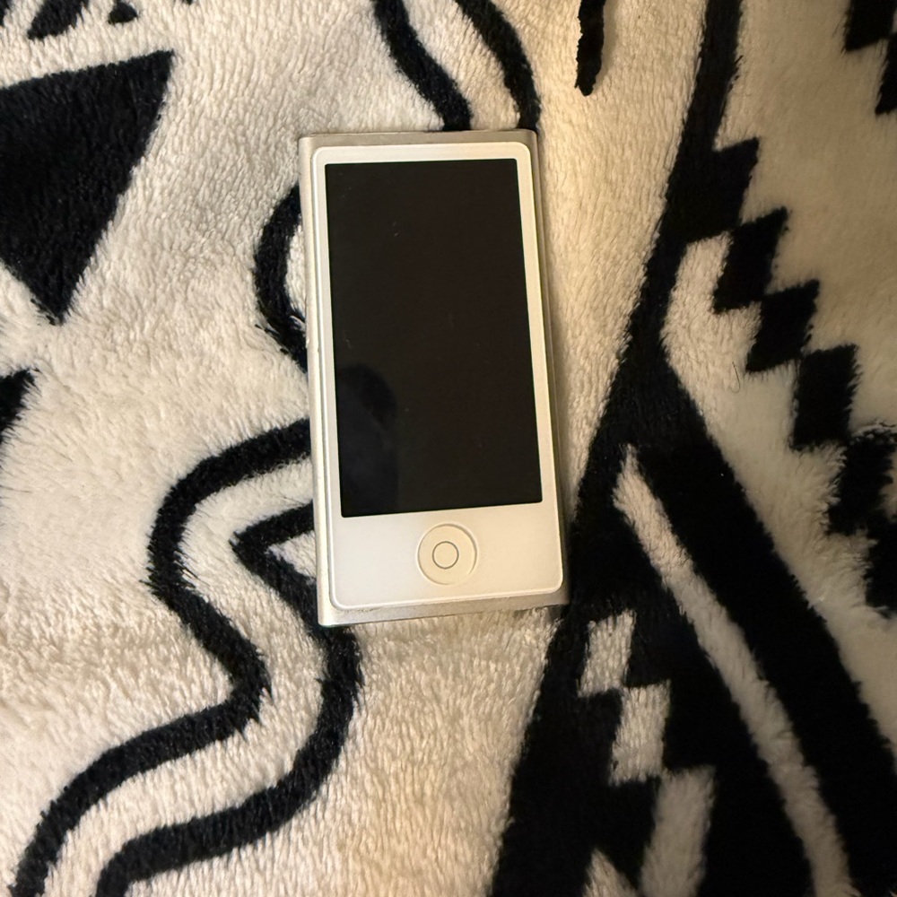 Apple MP3 Player - White